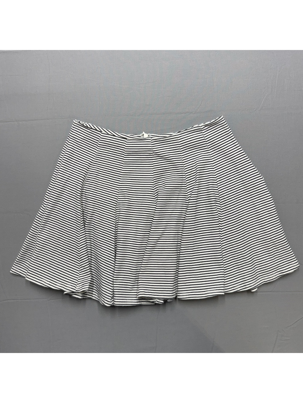 American Eagle Outfitters Womens Skirt Size 0 Black White Striped Mini Skater